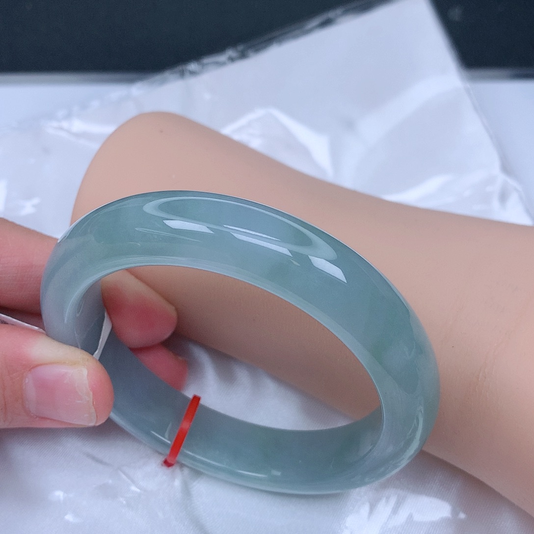 【闪购商品】未镶嵌手镯翡翠，56.6