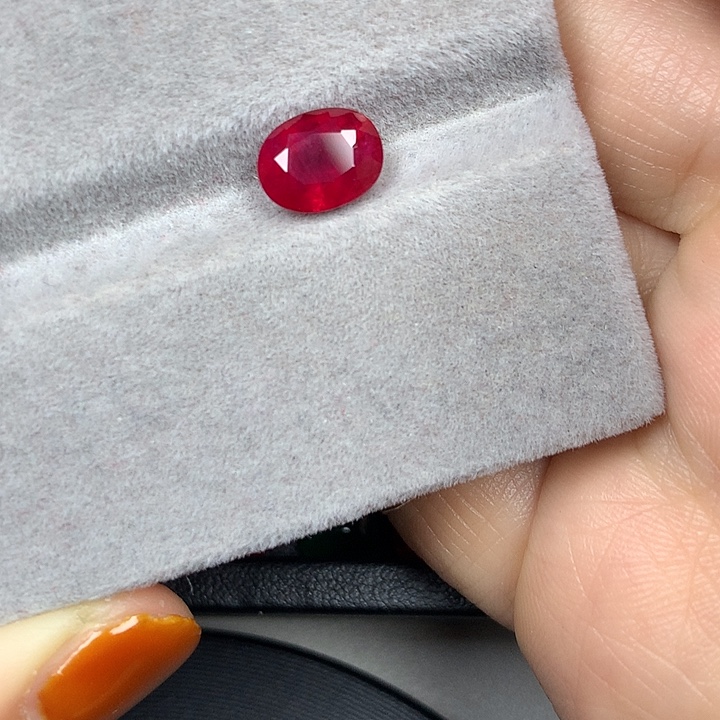 红宝石裸石1.59ct缅甸鸽血红红宝石