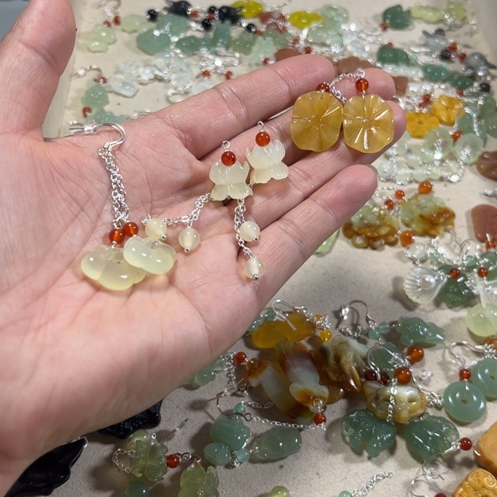 岫玉耳饰未镶嵌耳饰