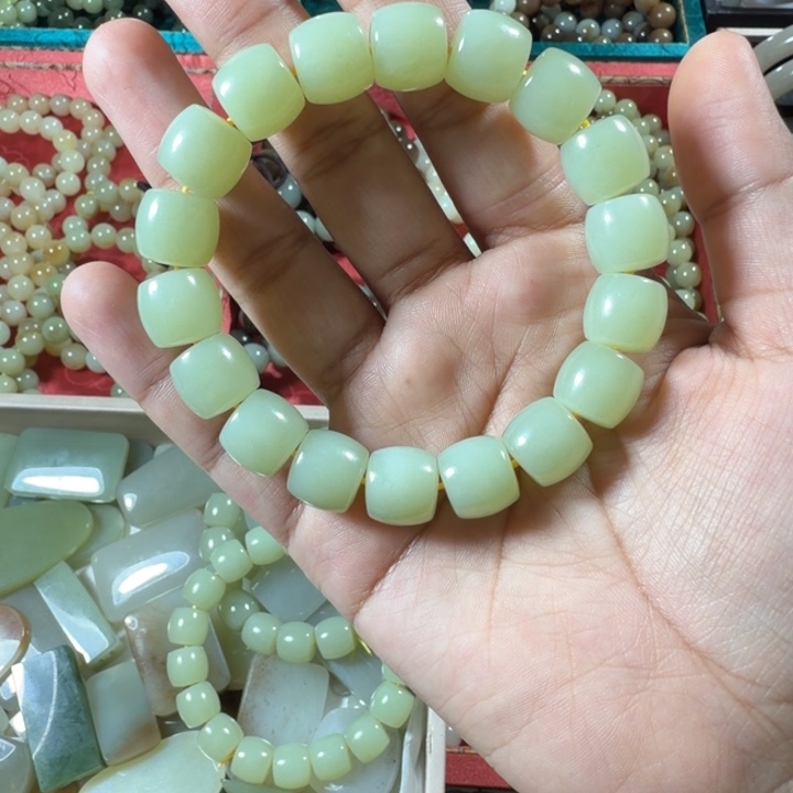 和田玉（糖玉）未镶嵌手链