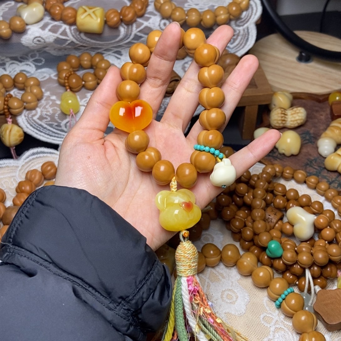 吊坠猴头核桃高定屁桃卡16