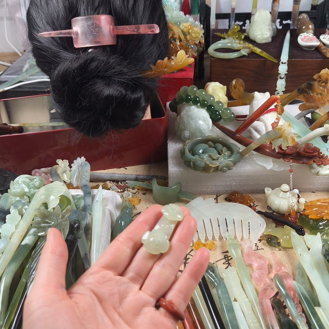 蛇纹石玉发饰合金