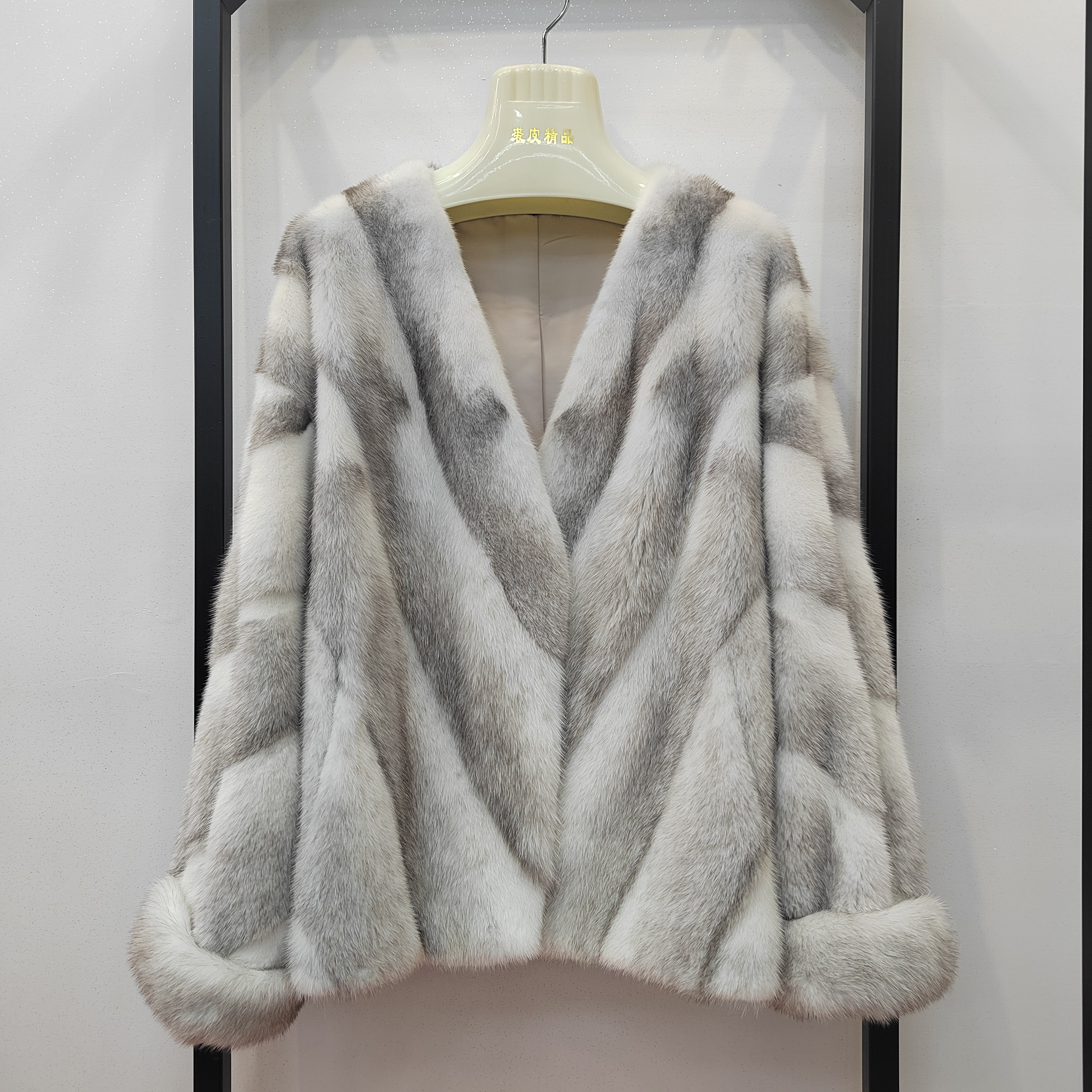 新款进口十字貂短款（60cm）圆领水貂外套皮草女款