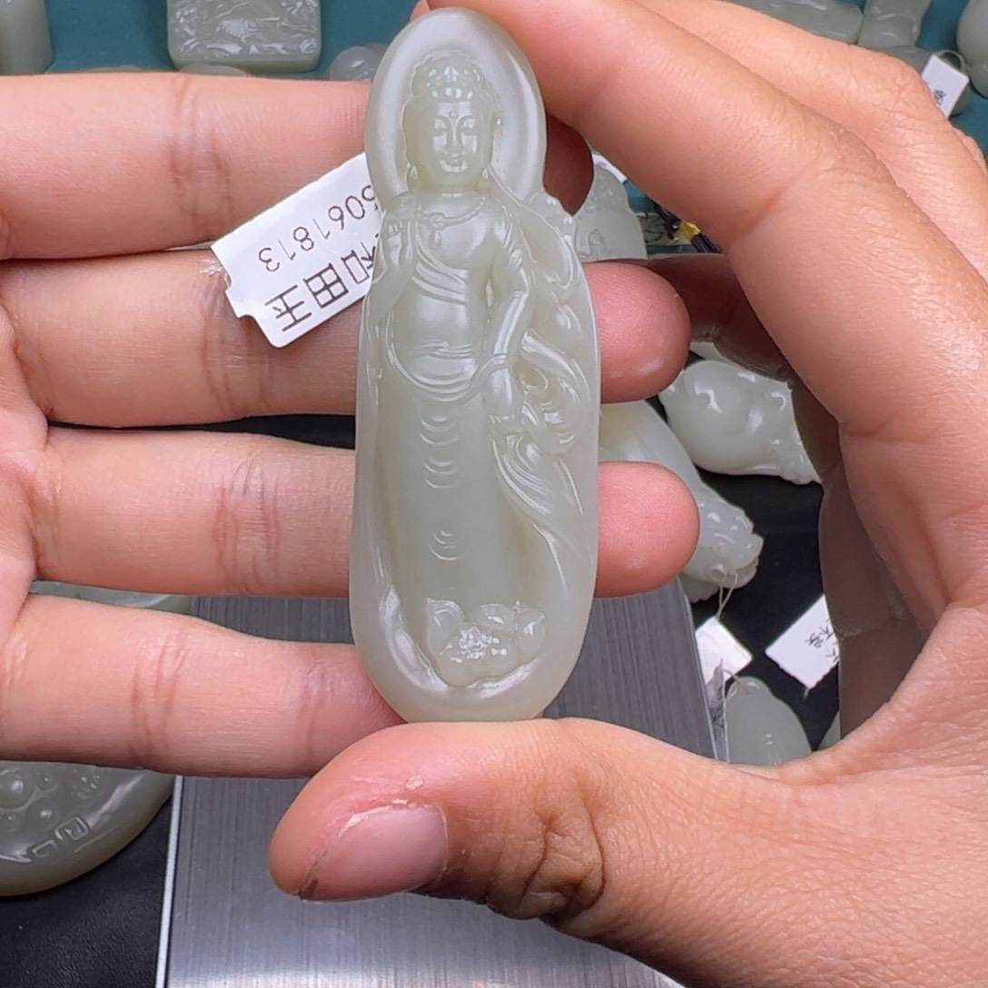 和田玉颈饰未镶嵌