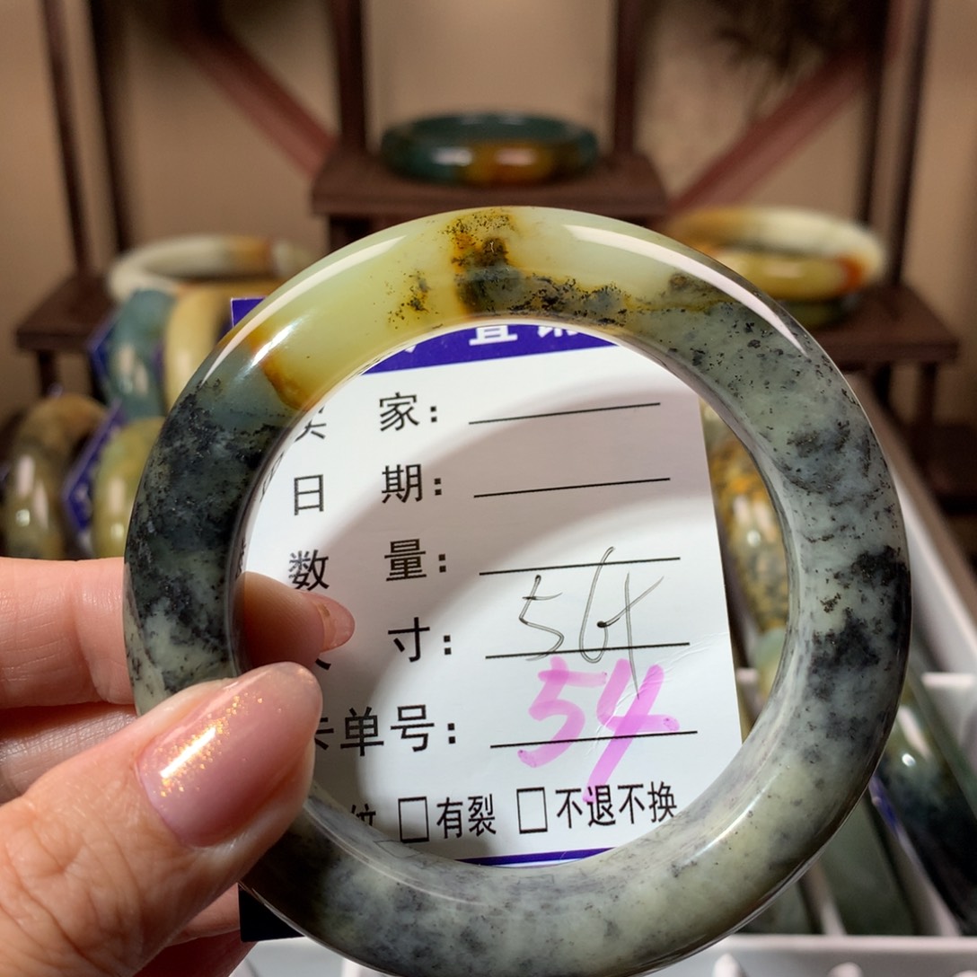 【闪购商品】蛇纹石玉手镯未镶嵌