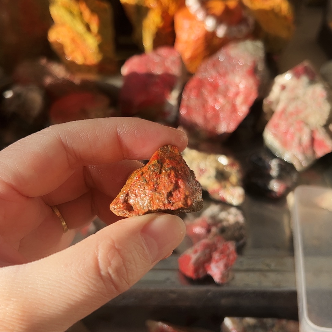 天然辰砂福利雄黄毛料