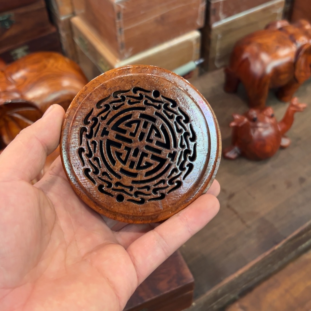 交趾黄檀（大红酸枝）青*花梨盘香