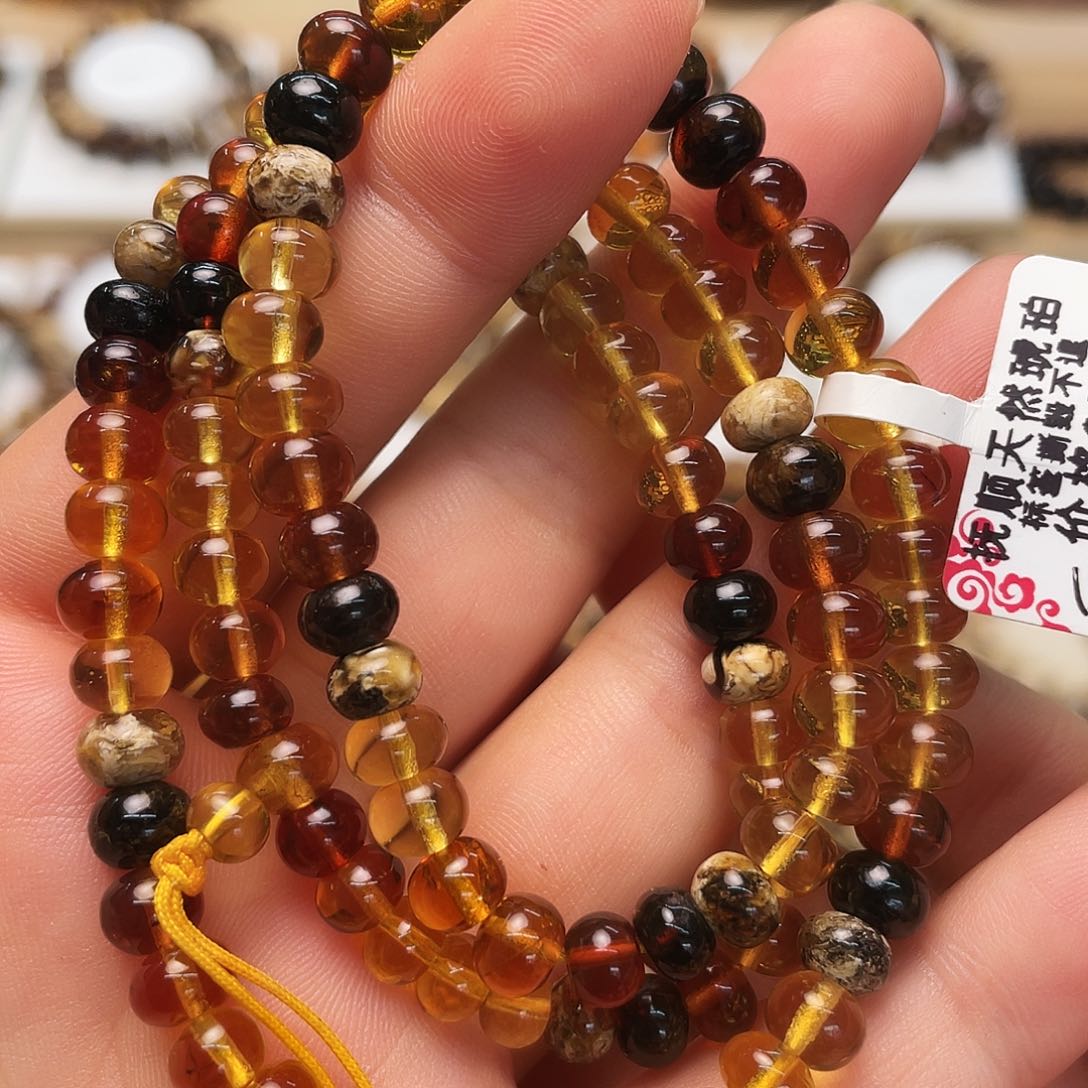 未镶嵌琥珀裸石六71239