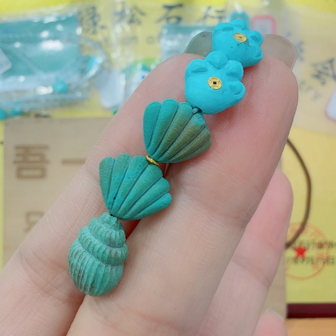 未镶嵌绿松石珠宝奇石