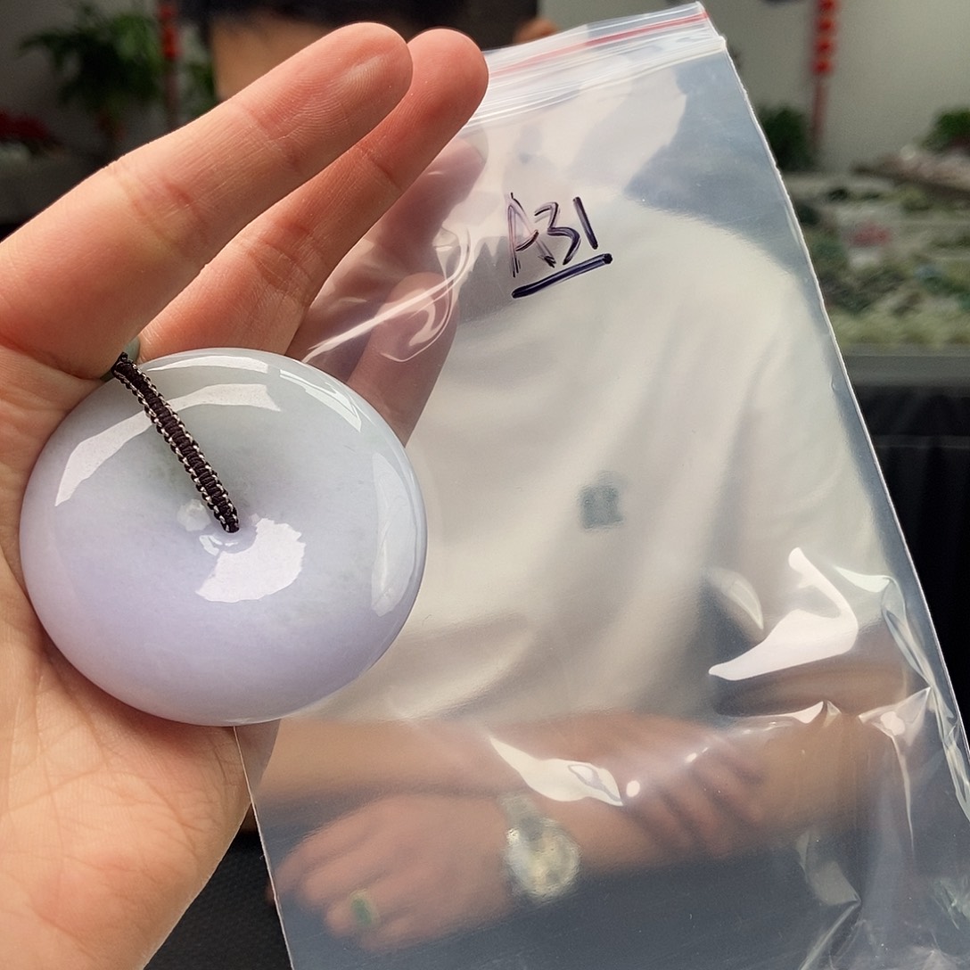 翡翠未镶嵌颈饰颜色多样性发拍一发一