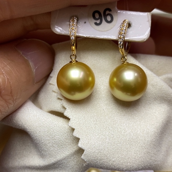 海水珍珠金珍珠耳坠18K金镶嵌