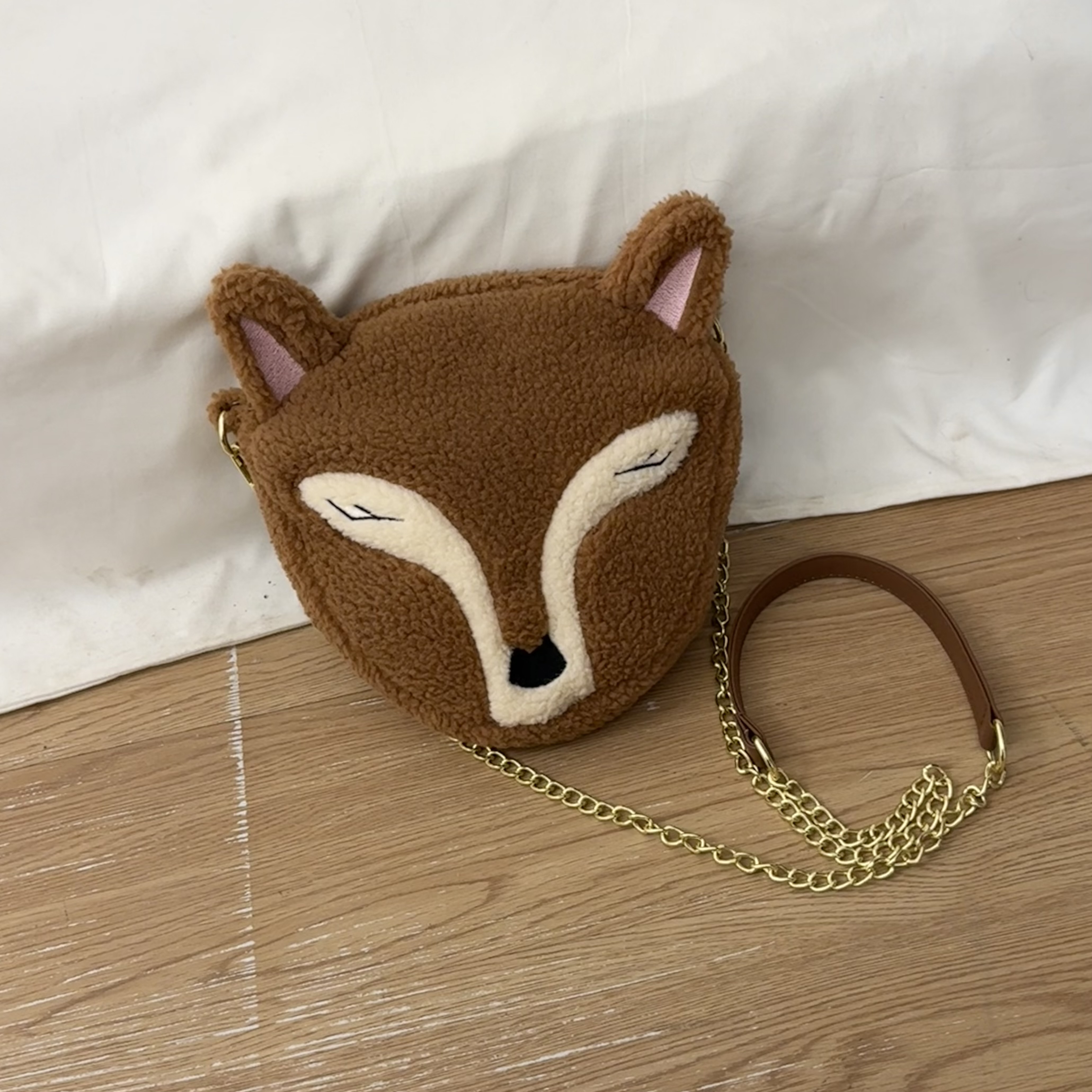 毛绒狐狸可爱卡通设计感小众时尚百搭大学生简约斜挎手提包包