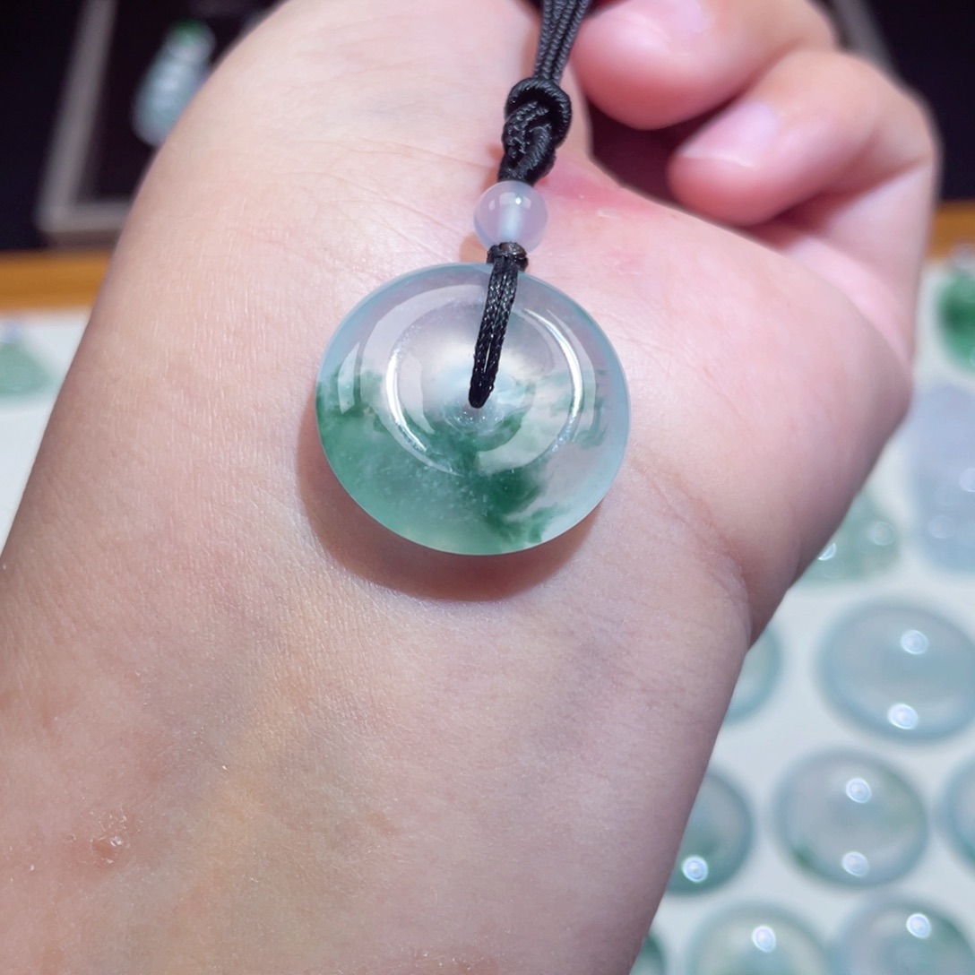 颈饰未镶嵌翡翠扣子