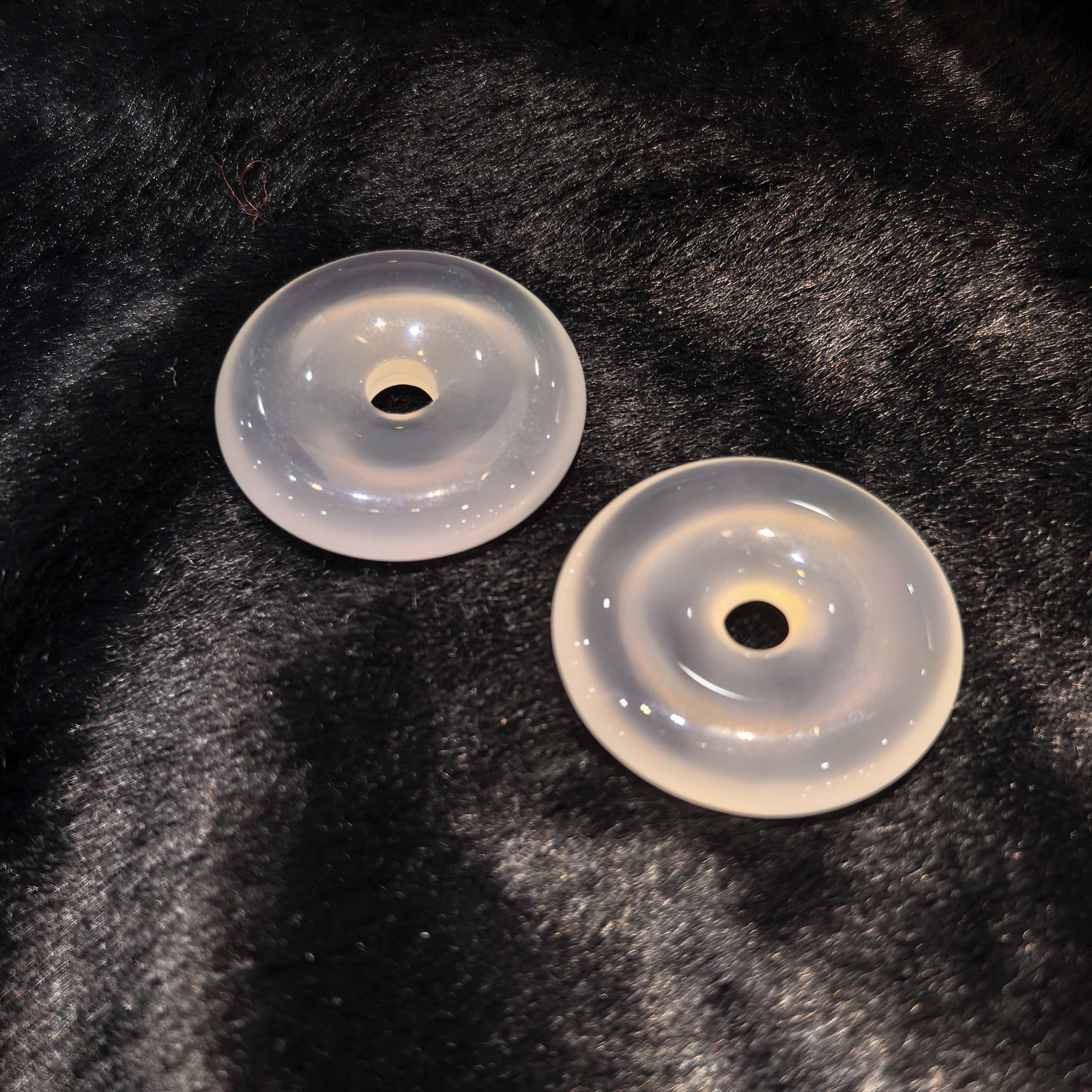 江德洋珠宝S8274九天玄灵寒冰玛瑙白平安扣-配绳-多样性只发一件