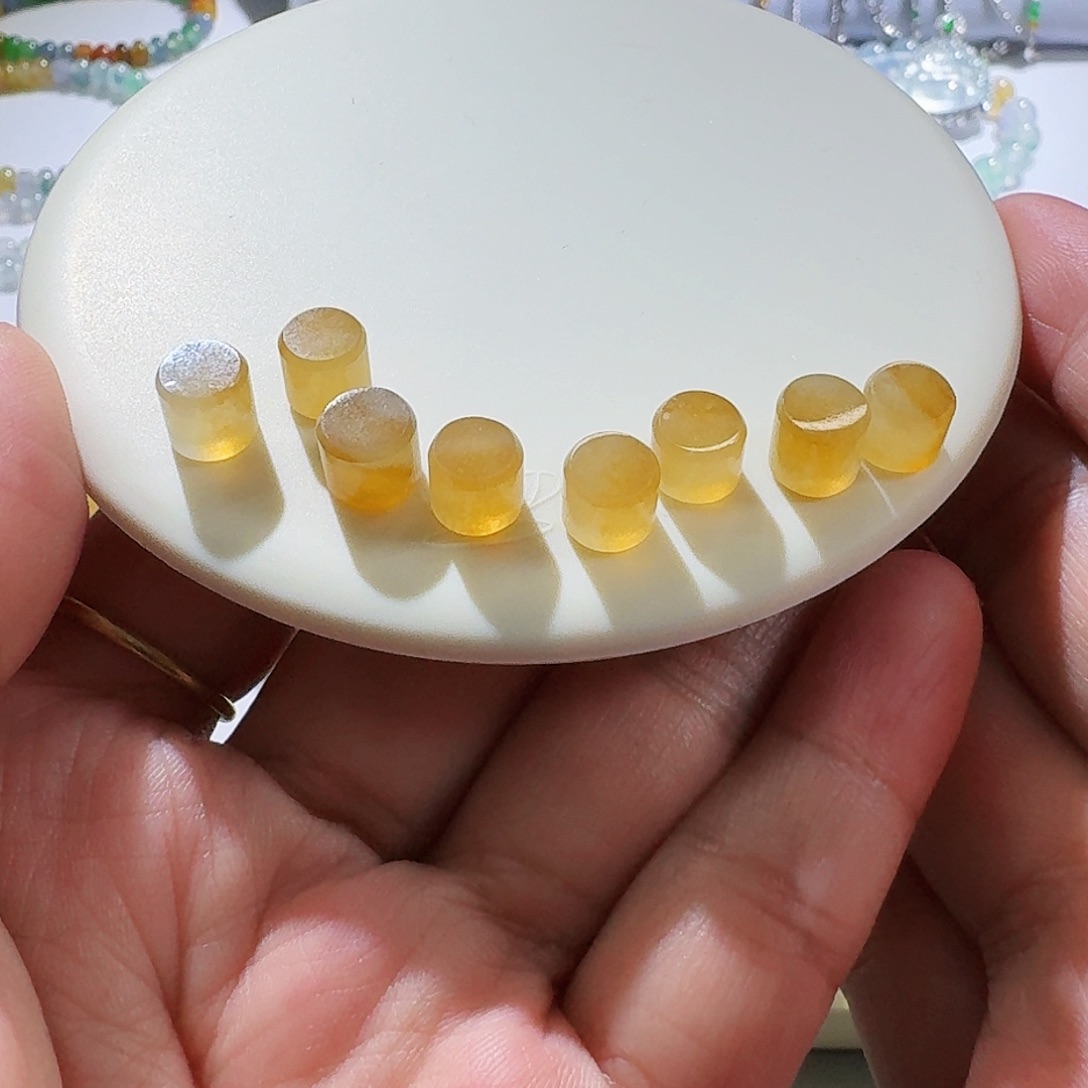 翡翠颈饰未镶嵌裸石