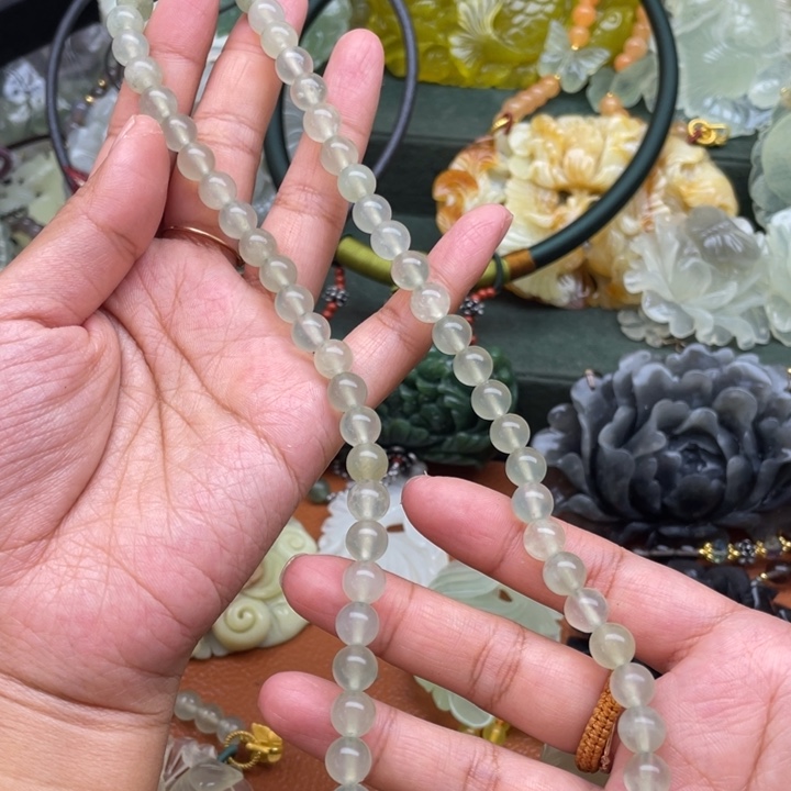 蛇纹石玉未镶嵌吊坠