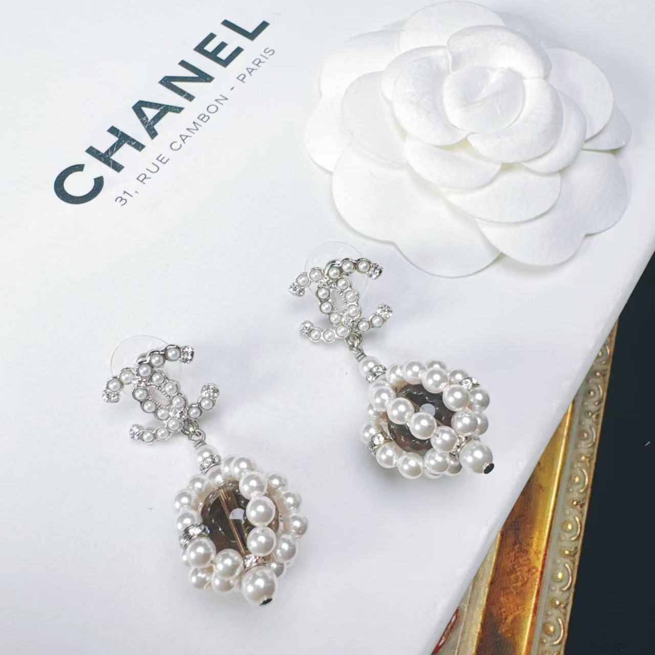 95新 Chanel/香奈儿 柚礼中古/香奈儿雪地珍珠双C耳钉NG512005