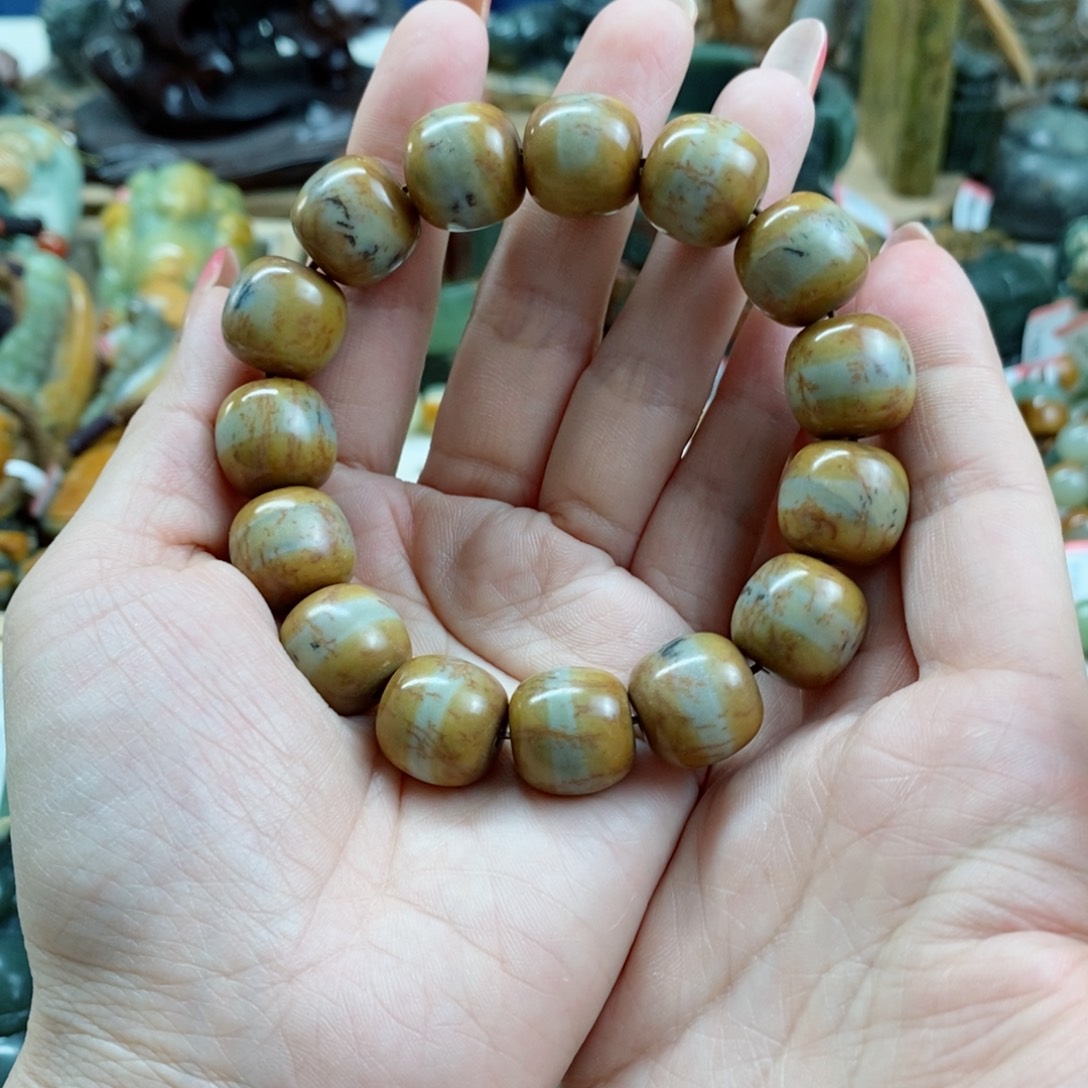 透闪石质玉手链未镶嵌