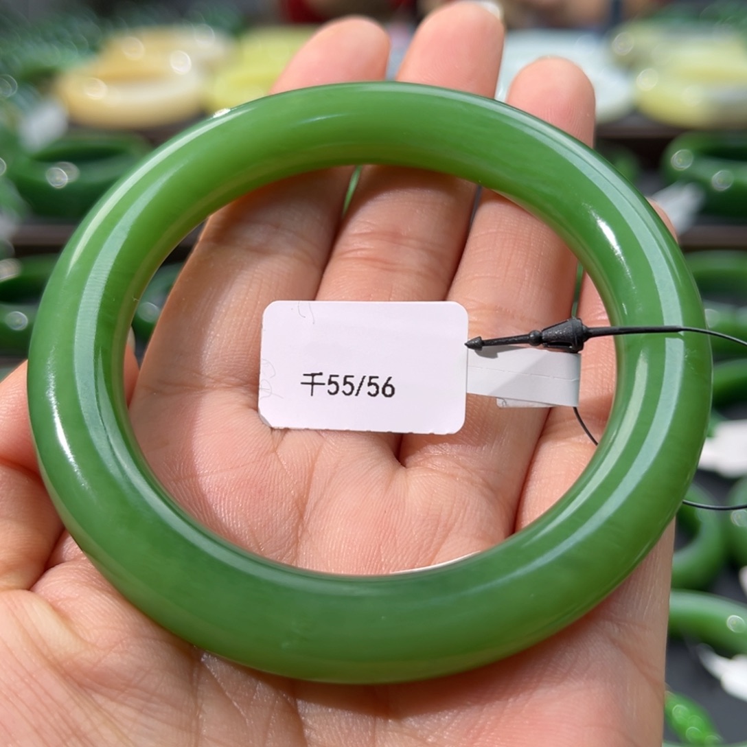 和田玉（碧玉）手镯未镶嵌