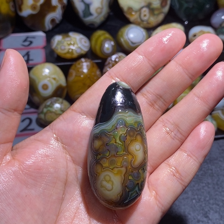 古***息玛瑙/玉髓未镶嵌珠宝半成品