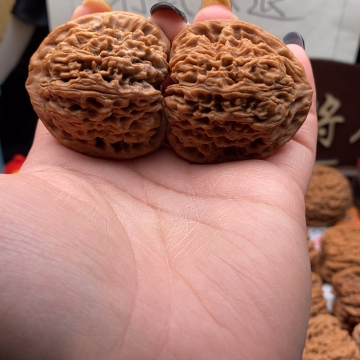 木***偶吊坠文玩核桃南疆石