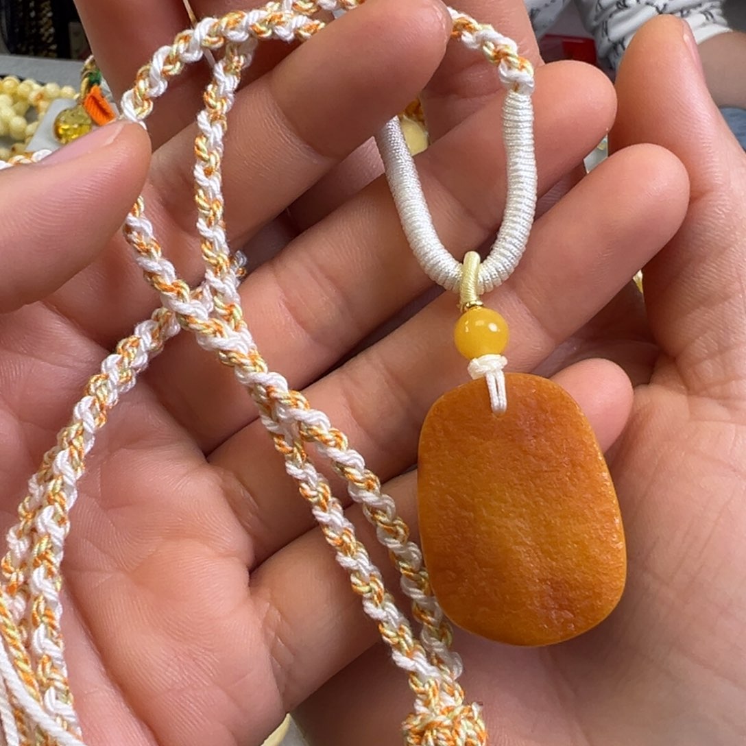 蜜蜡裸石未镶嵌蜜蜡