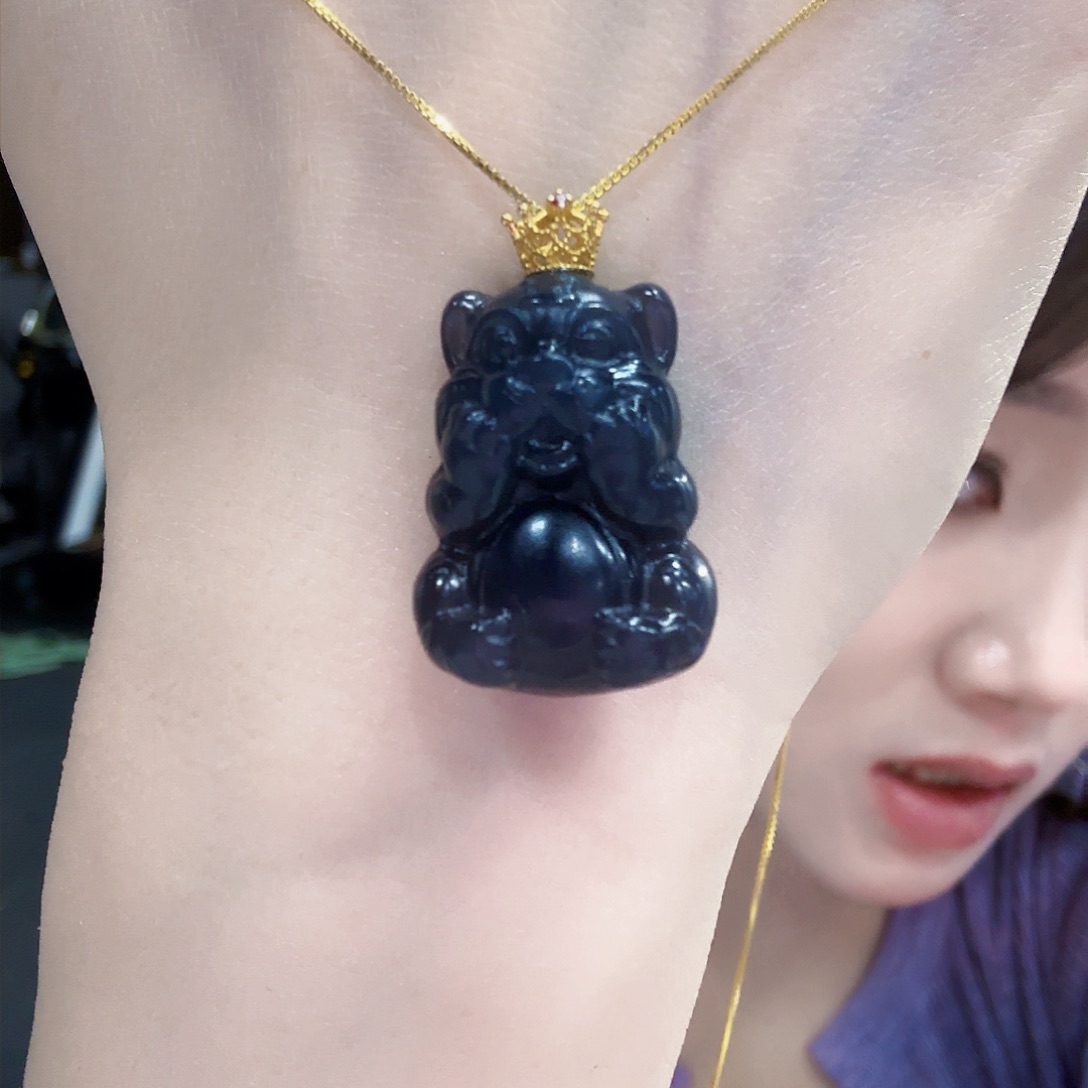 和田玉颈饰18K金镶嵌