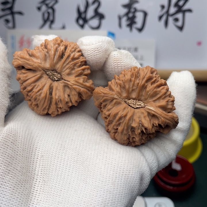 文玩核桃吊坠444141尺拉丝酒杯凹底老将