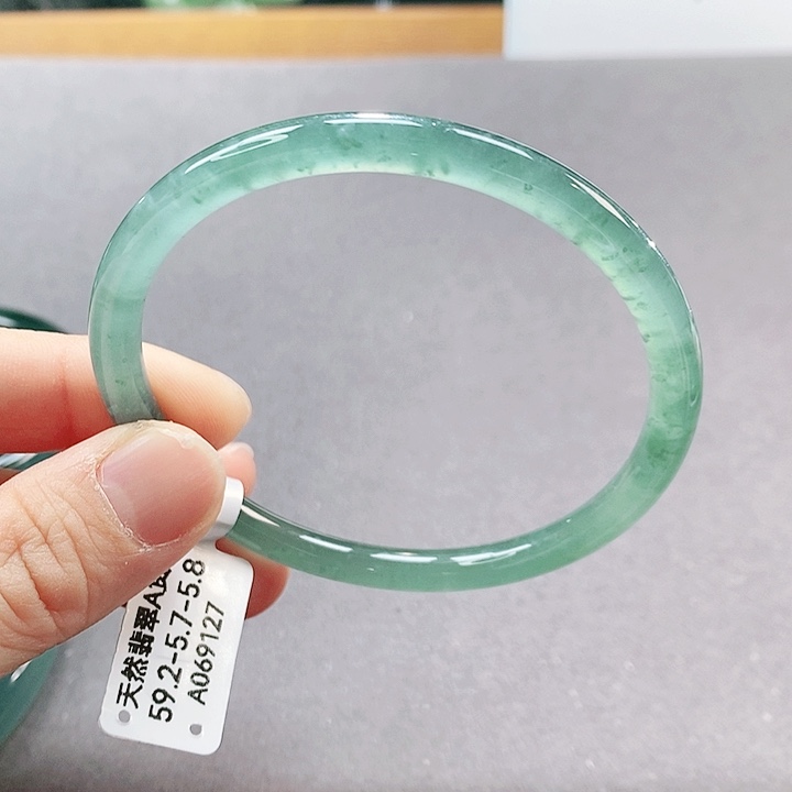 【闪购商品】翡翠手镯（圆镯）未镶嵌