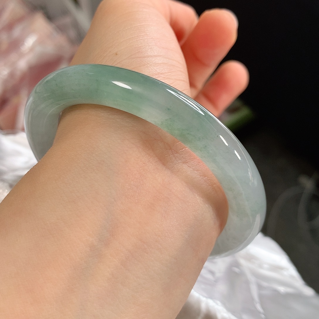 翡翠手镯未镶嵌 圆条①①③