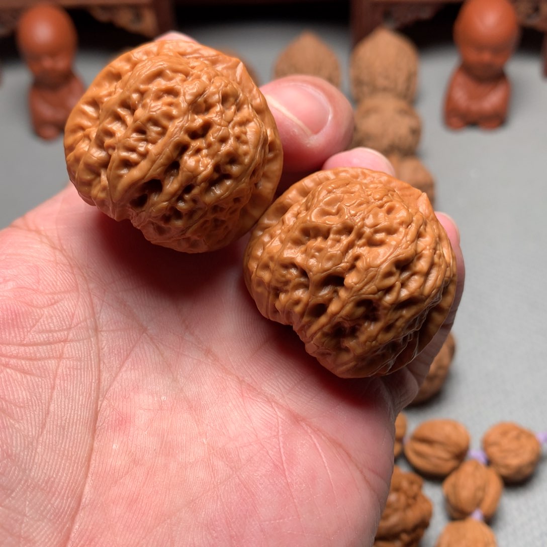 桃核吊坠悬龙凹底