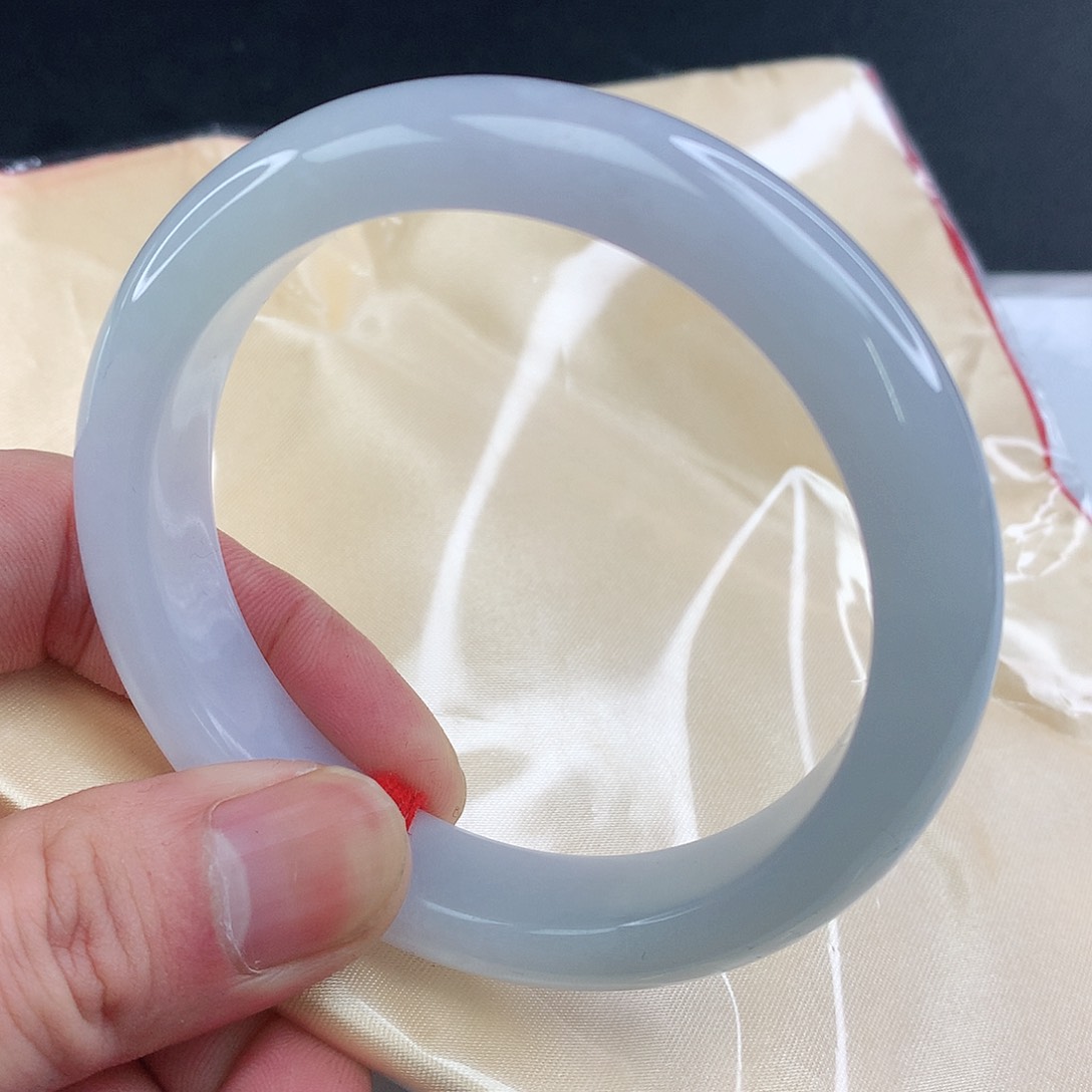 翡翠手镯未镶嵌7904圈57