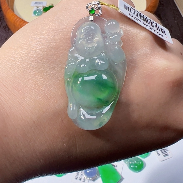 翡翠挂件18K金镶嵌翡翠