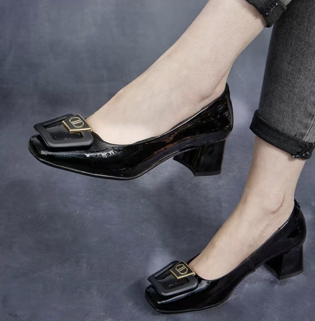 2019漆皮气质单鞋修面皮百搭乐福鞋中跟粗跟方头高跟春季