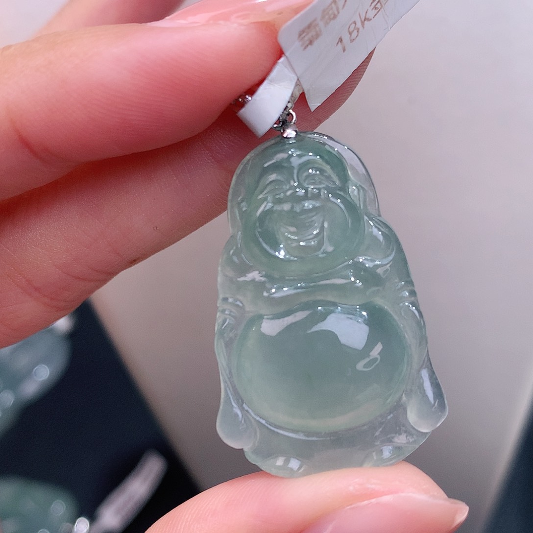 颈饰18K金镶嵌翡翠冰晴底站佛
