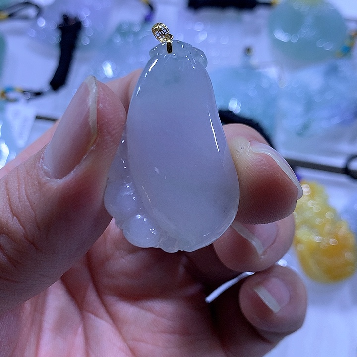 翡翠颈饰18K金镶嵌天然翡翠A货吊坠