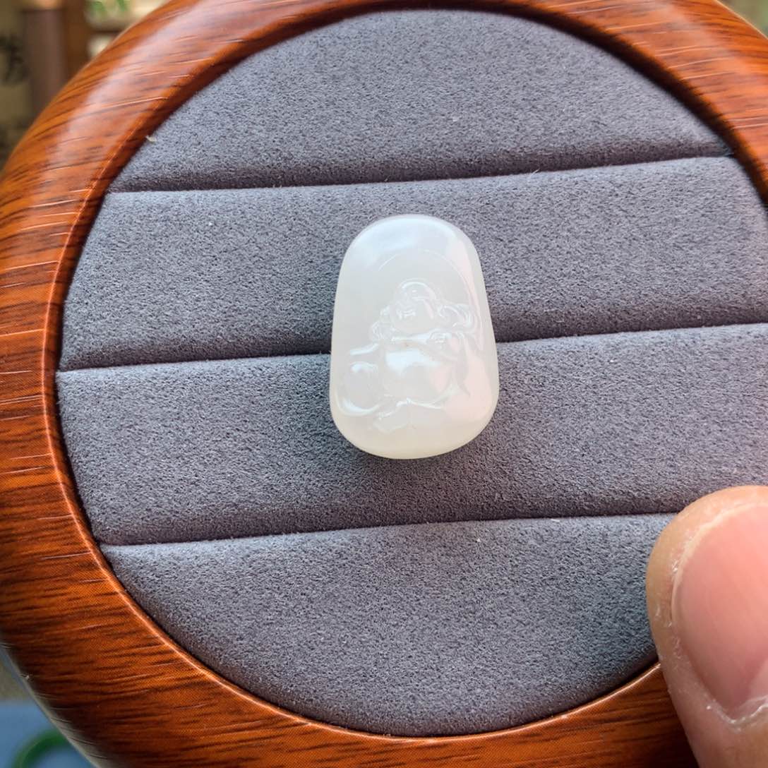 和田玉颈饰未镶嵌白玉佛公