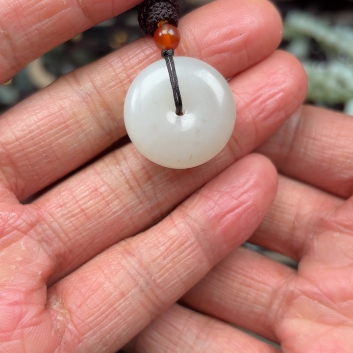 和田玉吊坠未镶嵌