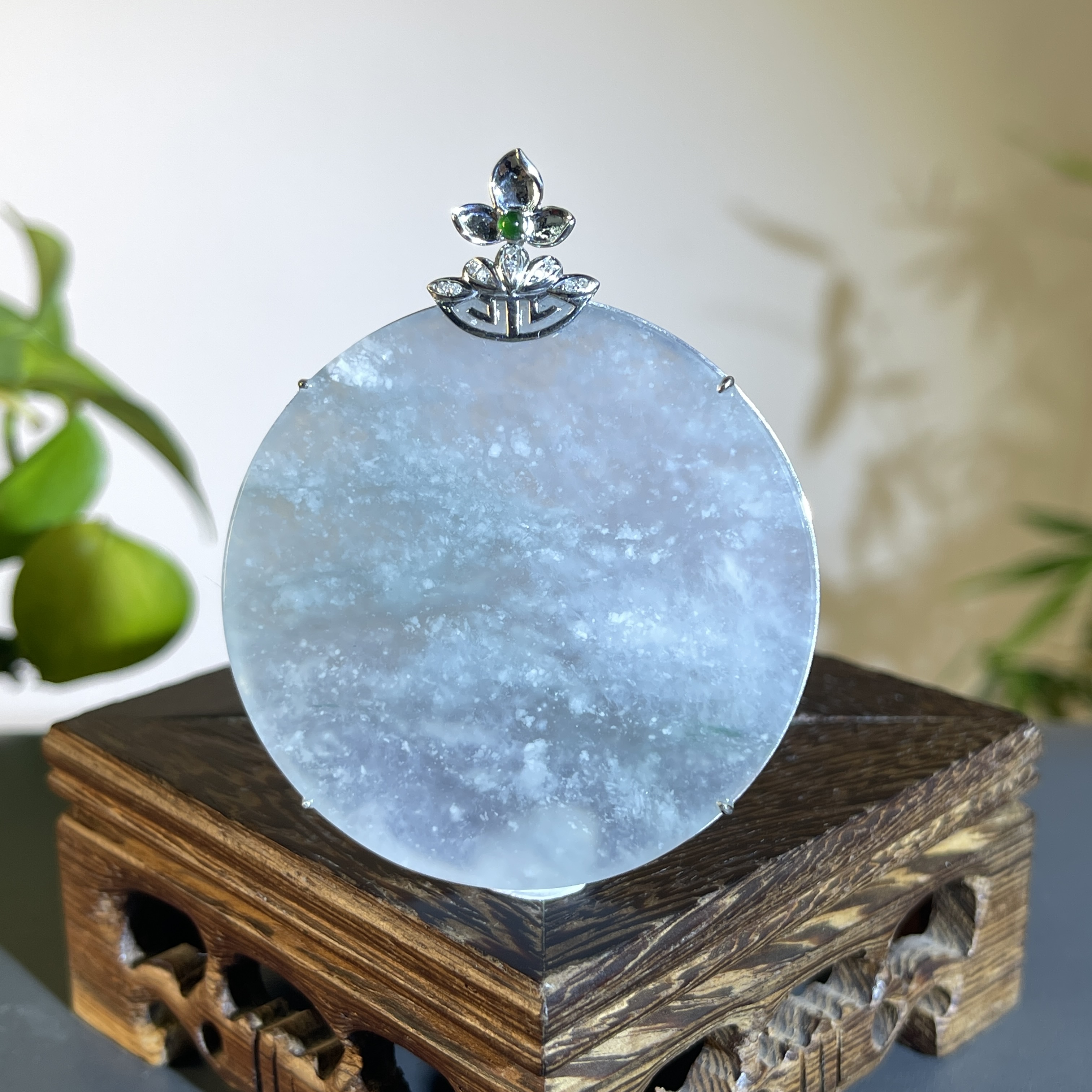 JTB25-159 天然缅甸A货翡翠  18K含钻镶嵌无事牌