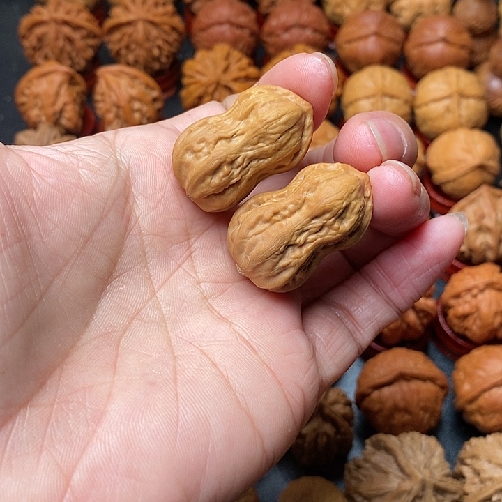 文玩核桃吊坠花生