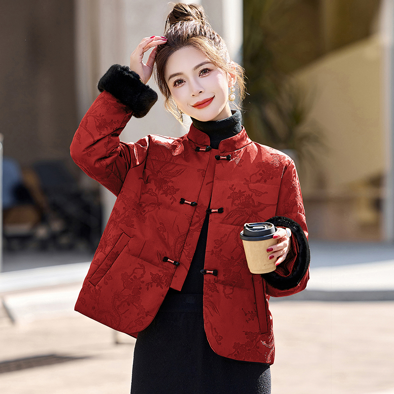 新中式国风羽绒服女款爆款2025新款白鸭绒冬季洋气拜年服红色外套