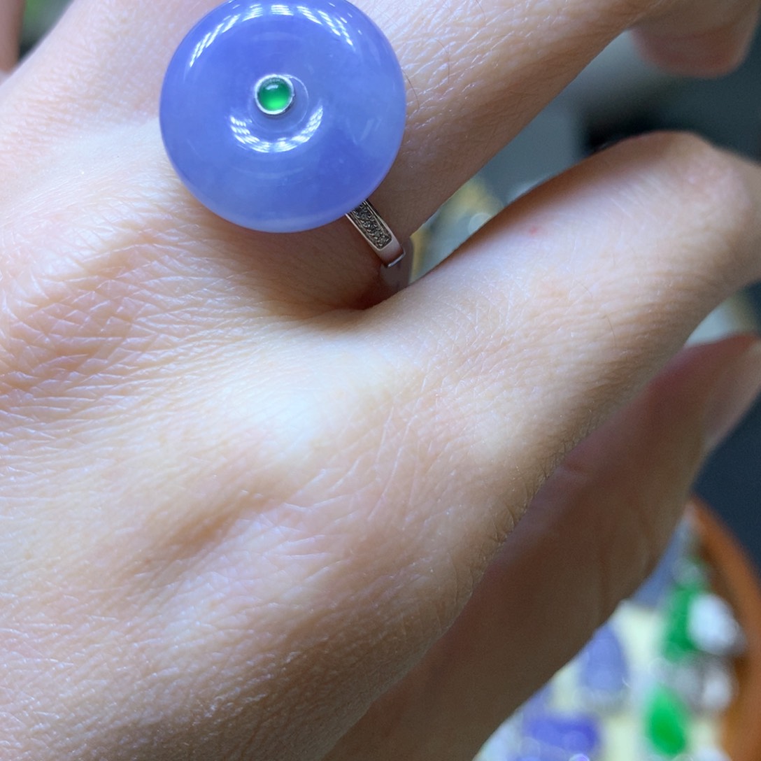 【闪购商品】翡翠颈饰18K金镶嵌翡翠吊坠项链