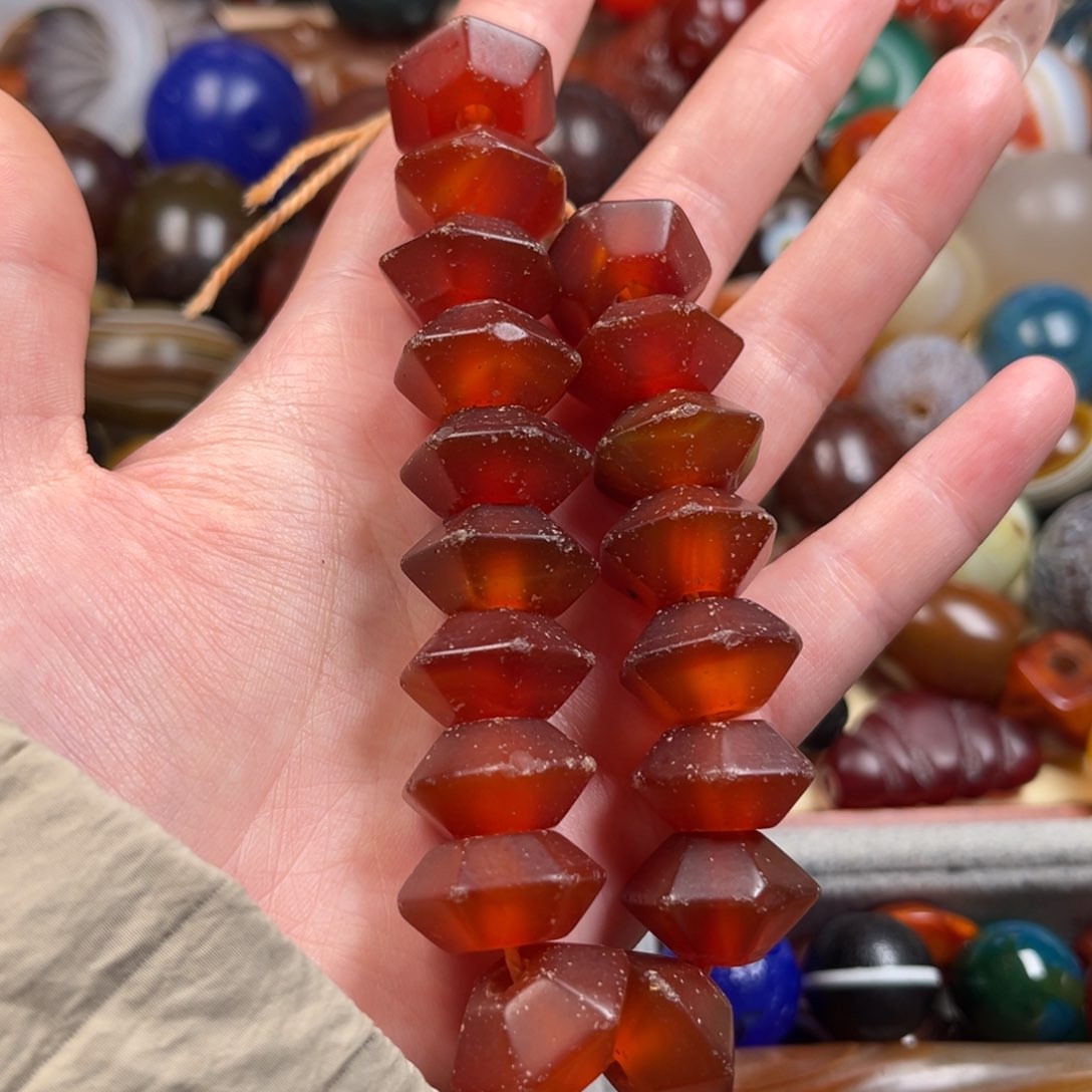 玛瑙/玉髓颈饰未镶嵌