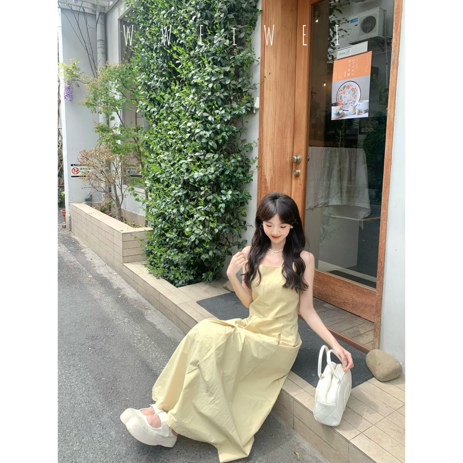 王玮玮【山茶梨香】夏季清纯温柔风无袖收腰显瘦A字方领黄色连衣裙