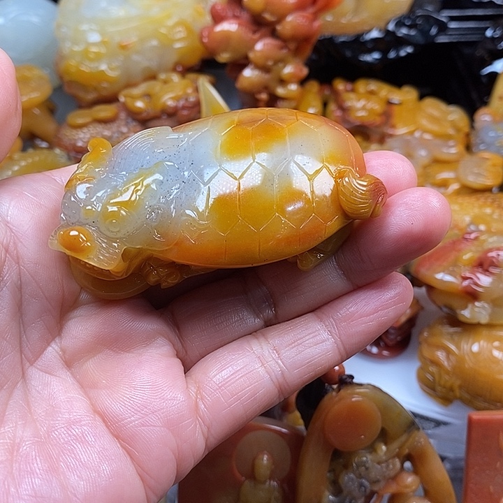 石英质玉（黄龙玉）合金颈饰