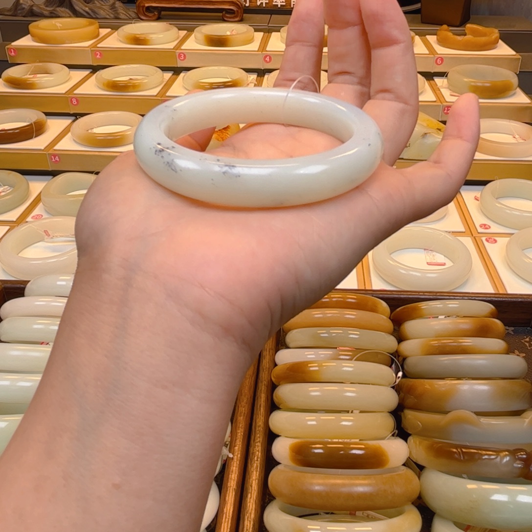 未镶嵌手镯和田玉13