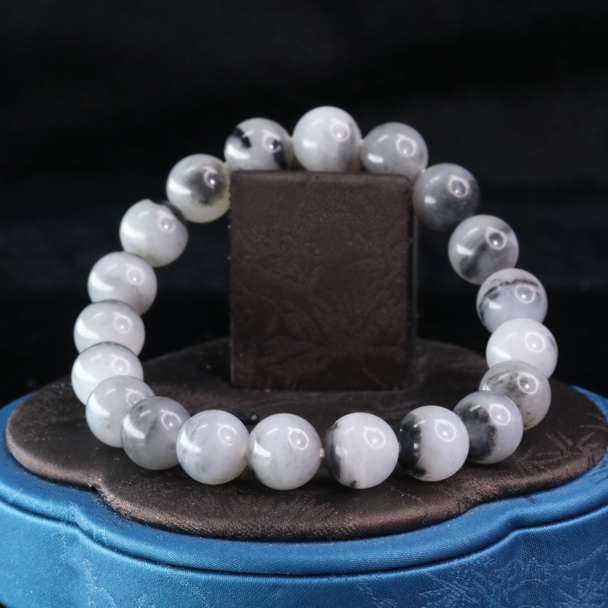 38和田玉青花手串/800171上海嘉禾拍卖