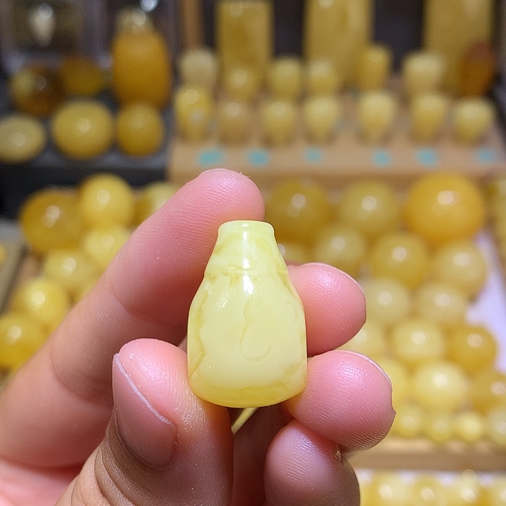 裸石蜜蜡未镶嵌天然俄料浓白花蜜蜡三通14.3