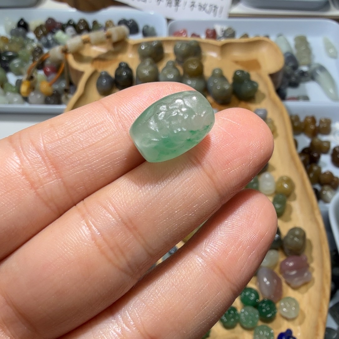 和田玉未镶嵌珠宝奇石