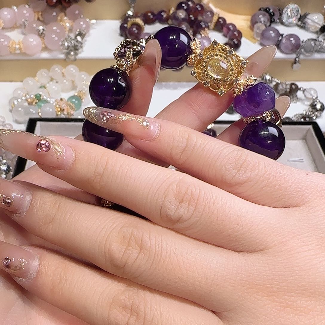 水晶手链未镶嵌林***?八